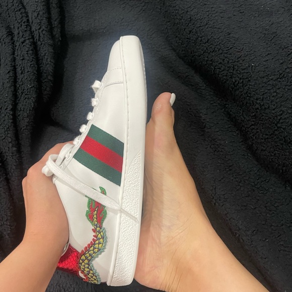 SOLD. BNIB Gucci Ace Embroidered Dragon Sneakers - Picture 6 of 6